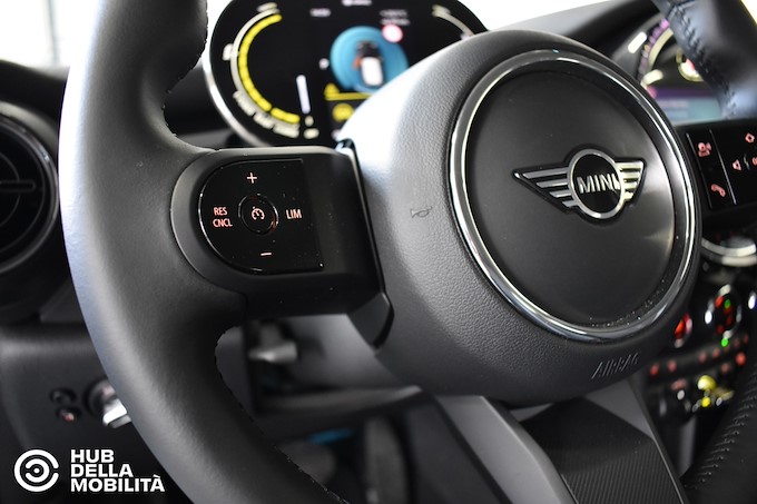 MINI Mini Cooper SE Classic
